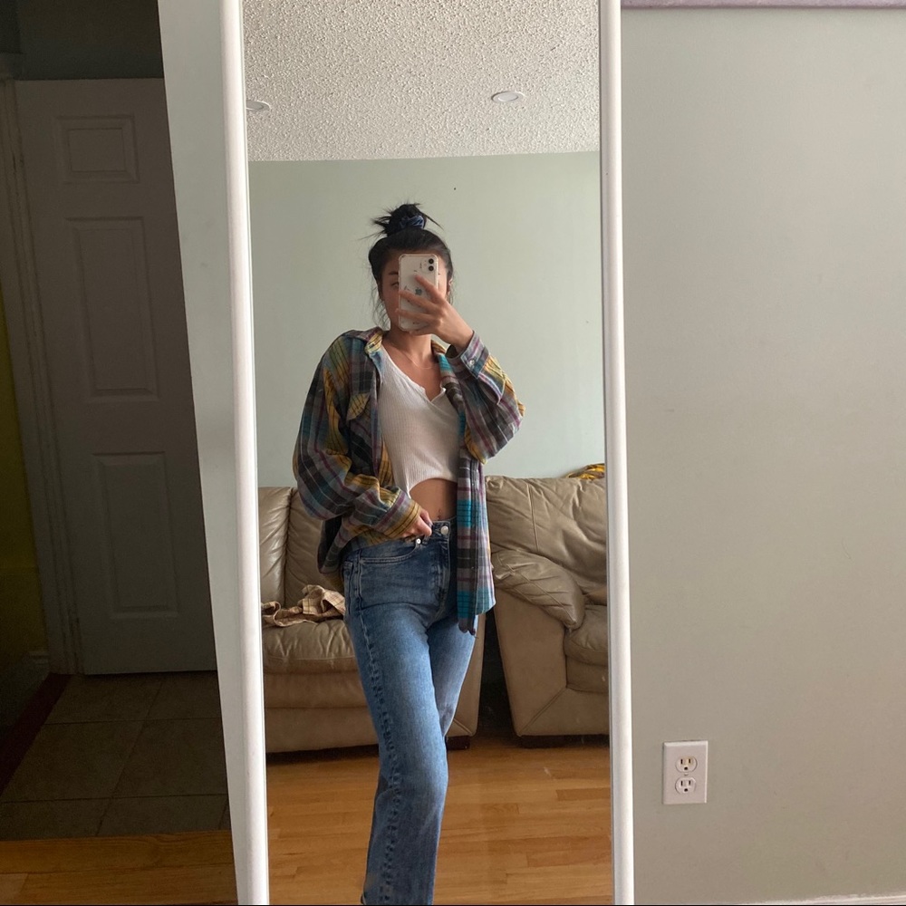CUTE VINTAGE + OVERSIZED FLANNEL